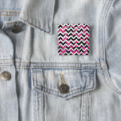 Badge Carré 5 Cm Chevron Cow Hot rose et noir (En situation)