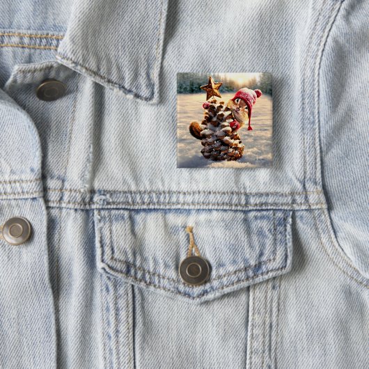 Badge Carré 5 Cm Chipmunk Avec Pine Cone Tree (En situation)