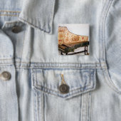 Badge Carré 5 Cm Clavecin doré et peint (En situation)