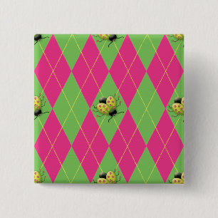 Badge Carré 5 Cm Coccinelle à motifs de losanges rose et verte