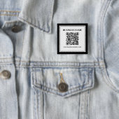 Badge Carré 5 Cm Code QR professionnel | Noir & Blanc (En situation)
