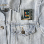 Badge Carré 5 Cm Continuez à sourire (En situation)