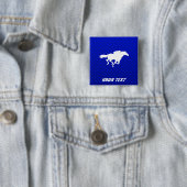 Badge Carré 5 Cm Course de chevaux bleue (En situation)