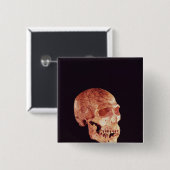 Badge Carré 5 Cm Crâne de Néanderthal, découvert sur Mt Carmel (Devant & derrière)