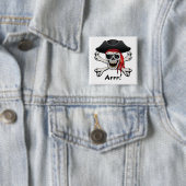 Badge Carré 5 Cm Crâne de pirate (En situation)