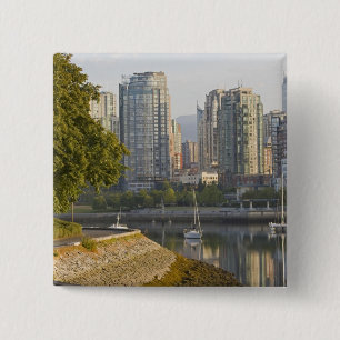 Badge Carré 5 Cm Cycliste le long de Seawall Trail dans le centre-v