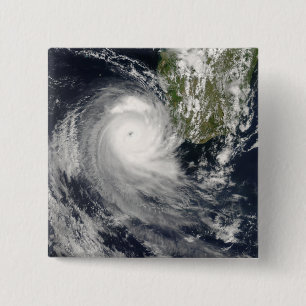 Badge Carré 5 Cm Cyclone tropical Favio outre du Madagascar