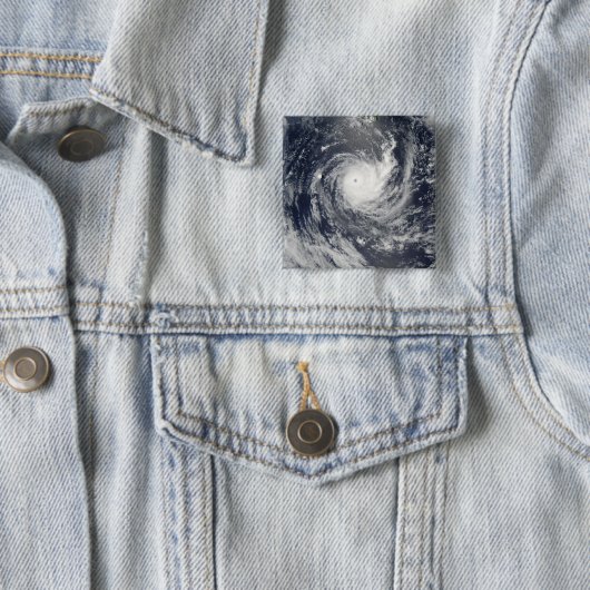 Badge Carré 5 Cm Cyclone tropical Wilma (En situation)