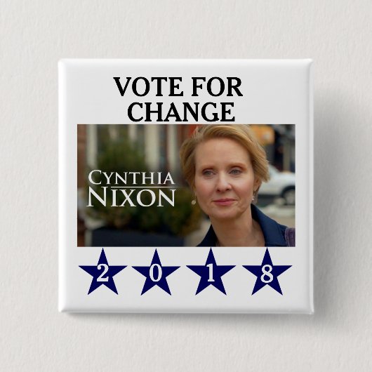 Badge Carré 5 Cm Cynthia Nixon 2018 (Devant)