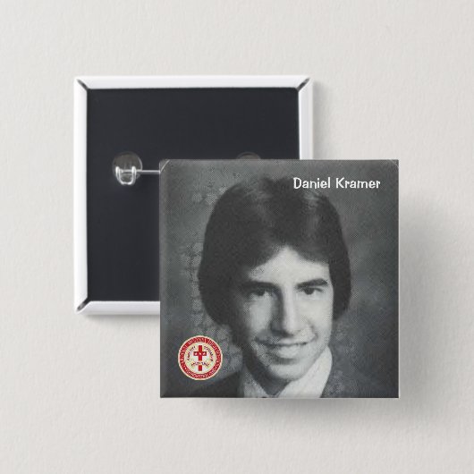Badge Carré 5 Cm Daniel Kramer (Devant & derrière)