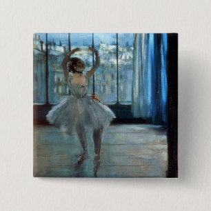 Badge Carré 5 Cm Danseur d'Edgar Degas devant une fenêtre