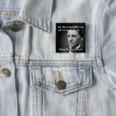 Badge Carré 5 Cm De l'indépendance Ralph Waldo Emerson d'essai (En situation)