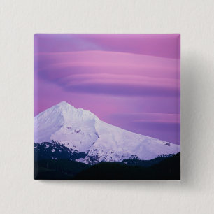 Badge Carré 5 Cm Des nuages violets profonds entourent le mont Hood