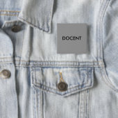 BADGE CARRÉ 5 CM DOCENT (En situation)