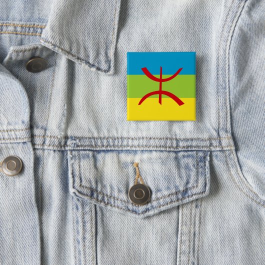 Badge Carré 5 Cm Drapeau Amazigh Drapeau Berber Drapeau Kabyles (En situation)