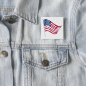 BADGE CARRÉ 5 CM DRAPEAU AMÉRICAIN (En situation)