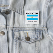 Badge Carré 5 Cm Drapeau de l'Argentine, étiqueté avec devise (En situation)