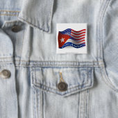 Badge Carré 5 Cm Drapeau de ondulation Cubain-Américain (En situation)