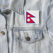 Badge Carré 5 Cm Drapeau du Népal (En situation)