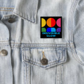 BADGE CARRÉ 5 CM ÉCLAT AVEC FIERTÉ (En situation)