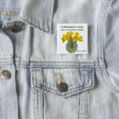Badge Carré 5 Cm Étiquette nommée de fleurs jaunes (En situation)