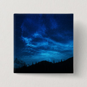 BADGE CARRÉ 5 CM ÉTOILES LUMINEUSES DANS UN CIEL NOIR ET BLEU