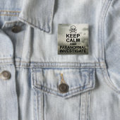 Badge Carré 5 Cm Étudier le calme et le paranormal (En situation)