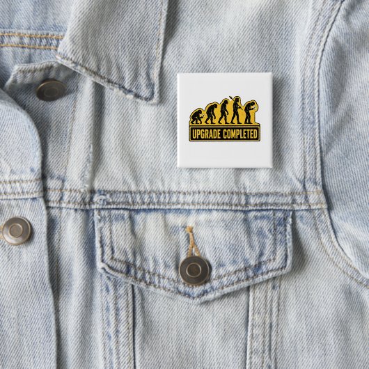 Badge Carré 5 Cm Évolution drôle terminée mise à niveau (En situation)