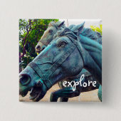 Badge Carré 5 Cm Explorez le script Chevaux Turquoise Statue antiqu (Devant)