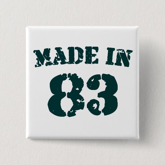 Badge Carré 5 Cm Fait En 1983 (Devant)