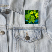 Badge Carré 5 Cm Feuilles d'érable vert frais (En situation)