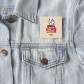 Badge Carré 5 Cm Fille 10e anniversaire, 10 sur le gâteau rose doux (En situation)