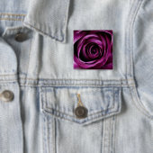 Badge Carré 5 Cm Fleur rose violette (En situation)