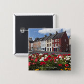 Badge Carré 5 Cm Fleurs le long d'une rue dans une zone (Devant & derrière)