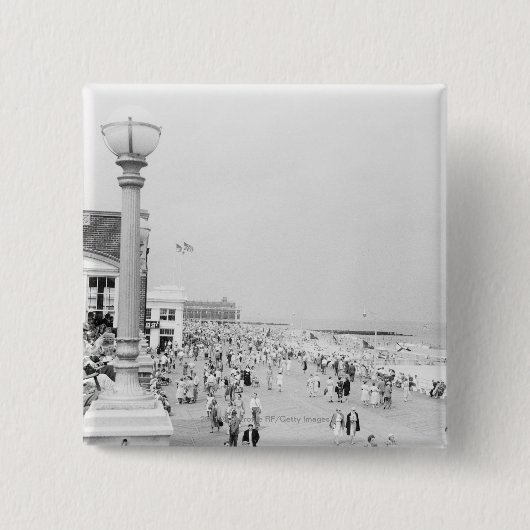 Badge Carré 5 Cm Foules sur l'esplanade (Devant)