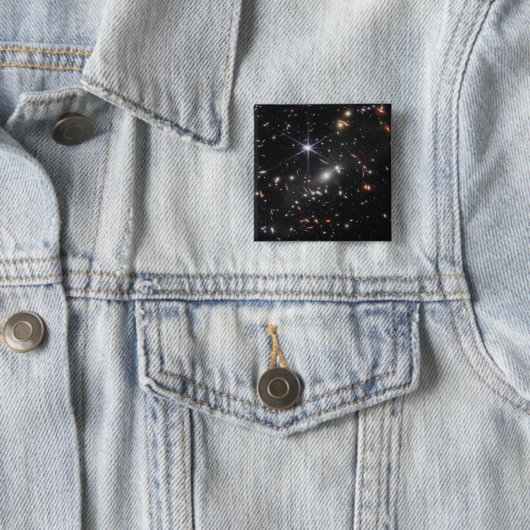 Badge Carré 5 Cm Galaxy Cluster Smacs 0723. (En situation)