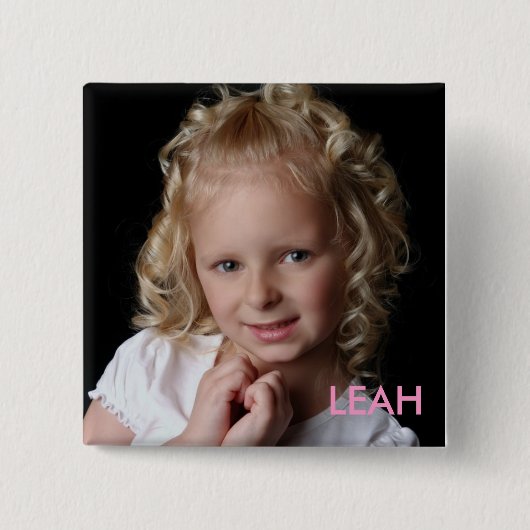 Badge Carré 5 Cm Grande Leah, LEAH (Devant)