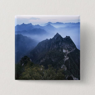 Badge Carré 5 Cm Grande Muraille dans la brume du matin, Chine