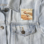 Badge Carré 5 Cm Gros plan de la manucure (En situation)