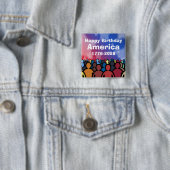 Badge Carré 5 Cm Happy Birthday America 1776 to 2026 (En situation)