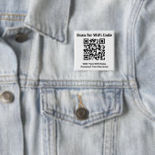 Badge Carré 5 Cm Hotel Wifi Details Plus QR Code sur le personnel e (En situation)