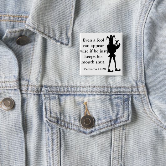 Badge Carré 5 Cm Imbécile sage (En situation)