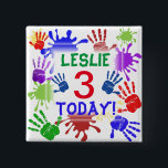 Badge Carré 5 Cm Imprimantes à la main et pinceaux Enfants Âge<br><div class="desc">Les imprimés à la main et les éclaboussures de peinture font un design amusant coloré pour un bouton d'anniversaire d'enfant. Modifiez le texte et ajoutez le nom et l'âge de votre enfant. Peut-être s'amuser avec la peinture à la main pour vrai fera partie de leur anniversaire amusant!</div>