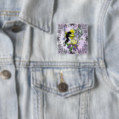 Badge Carré 5 Cm Iris Shadow Fairy (En situation)