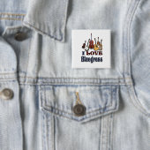 BADGE CARRÉ 5 CM J'ADORE BLUEGRASS-BOUTON (En situation)