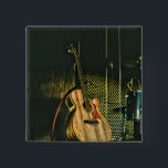 Badge Carré 5 Cm Joueur de basse guitare<br><div class="desc">Cette oeuvre de guitare vintage est adaptée aux joueurs de guitare qui aiment jouer de la guitare. elle peut être offerte en cadeau à un petit ami, une petite amie, ou un papa pour un anniversaire, une fête des pères ou une Saint-Valentin. Le design rétro comprend un guitariste cool vintage...</div>