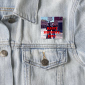 Badge Carré 5 Cm Joyeux anniversaire, JIM ! ! ! (En situation)