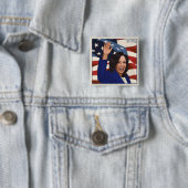 Badge Carré 5 Cm Kamala 2024 (En situation)