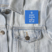 BADGE CARRÉ 5 CM KEEP CALM AND VOTE BLUE (En situation)