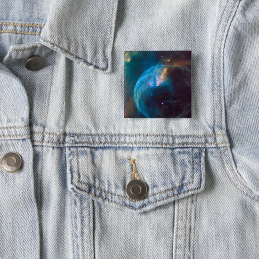 Badge Carré 5 Cm La bulle Nebula, Ngc 7635. (En situation)